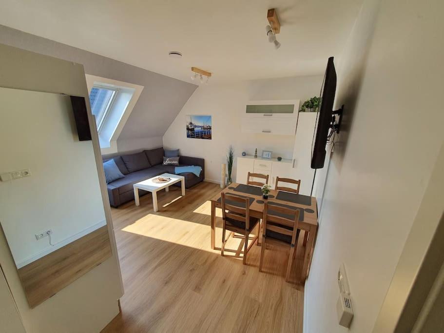 Kiel-Russee Familienwohnung, Lademoeglichkeit, Co2 Frei Bagian luar foto